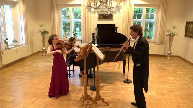 F. Schubert: Walzerfolge aus "Deutsche Tänze" смотреть онлайн