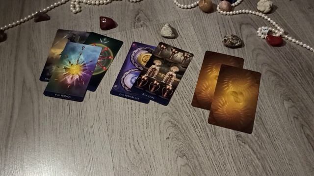 Расклад таро: Ответ на вопрос:"Да, Нет, Не знаю, Что делать, как поступить." смотреть онлайн