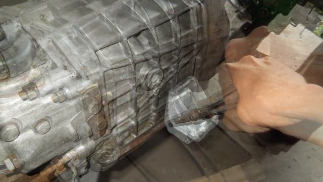 Привариваем уши к коробке для полноприводного прицепа смотреть онлайн