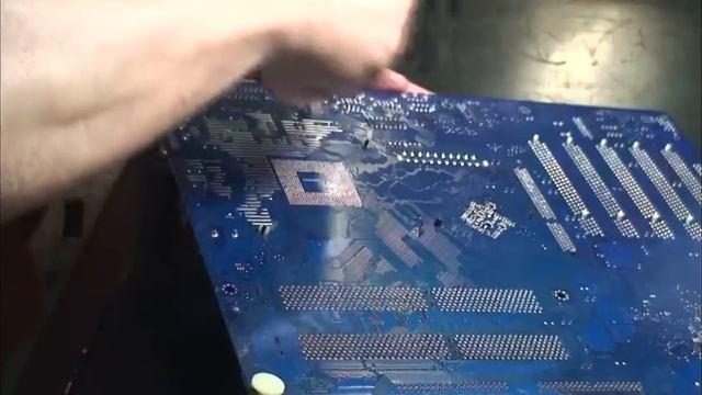 Asrock 775V88+ Capacitors replacement - " Switch on " issue смотреть онлайн
