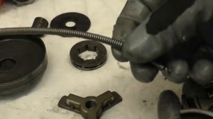 Муфта сцепления китайской бензопилы- как заменить пружину