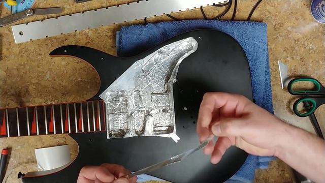 Ibanez GIO GRG131BKF Body Shielding смотреть онлайн