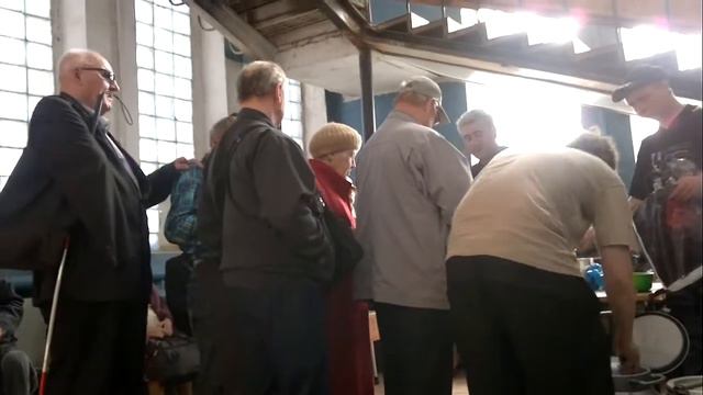 Покупают молоко (с) смотреть онлайн