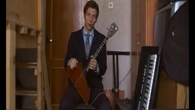 Урок балалайки для любителя. Флажолеты, вибрато и другие приемы игры смотреть онлайн
