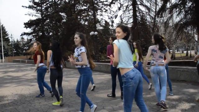 Зумба географического факультета КДПУ смотреть онлайн