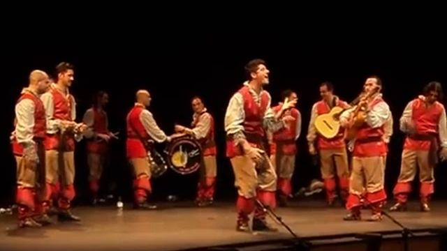 Julian cantando pasodoble solo en Lepe смотреть онлайн