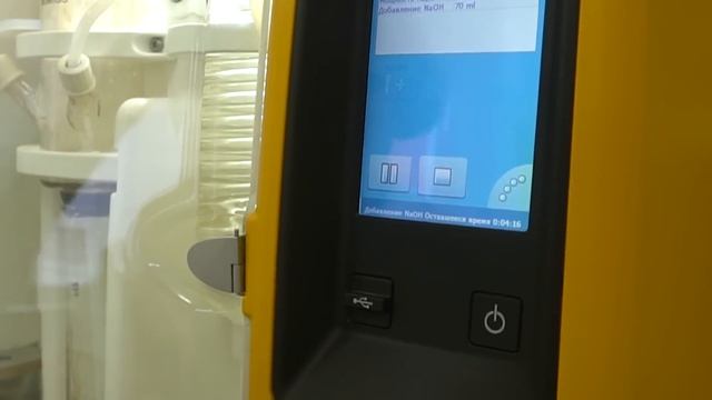 ВНУТРИ «Вкусно — и точка» / Готовлю бургер САМ / Попал на производство котлет — «Мираторг Запад» смотреть онлайн