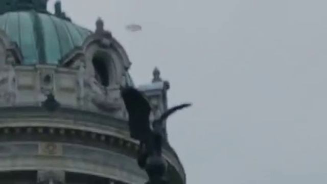 UFO Sighting Moscow Kremlin 2018/04/29 | НЛО Смотрит Московский Кремль смотреть онлайн