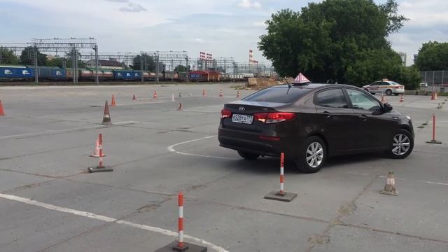 Заезд в бокс +7(495) 220-30-88 смотреть онлайн