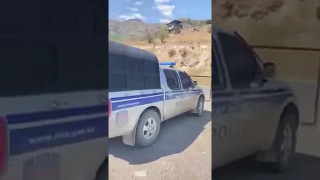 Пост полиции Азербайджана на трассе Гёрус-Кафан, на армяно-азербайджанской границе. смотреть онлайн
