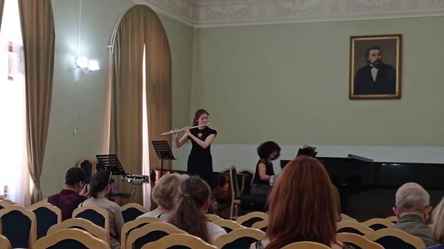 К.Ф.Э.Бах. Концерт ре минор. 2 и 3 ч. Мария Петросян (флейта), Светлана Таипова (ф-но). смотреть онлайн