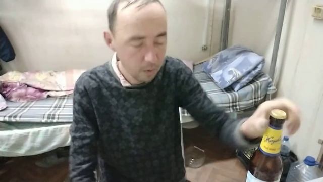 Открыть бутылку пива смотреть онлайн