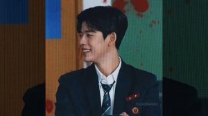 За кадром у них больше химии 
ДОРАМА МЫ ВСЕ МЕРТВЫ