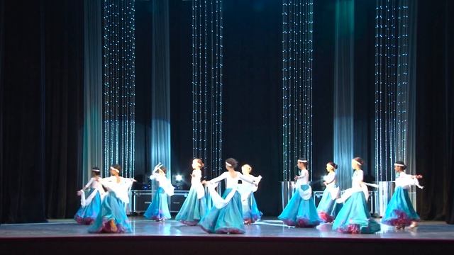 18 «Весенний вальс» Ритм Ахметова смотреть онлайн