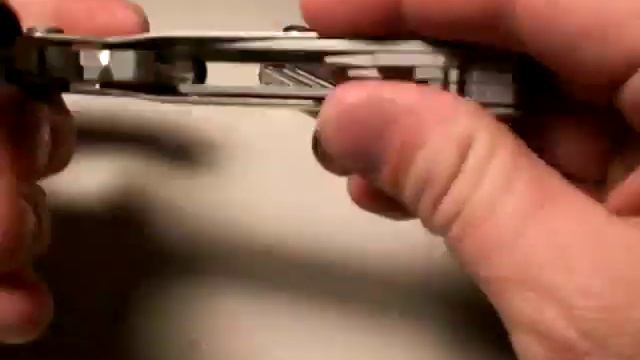 Part 1 Gerber Multi-plier 600: Half Priced, Half Baked смотреть онлайн