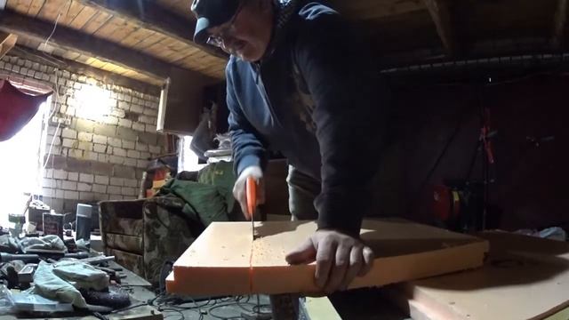 Собрал крышку люка для хранилища