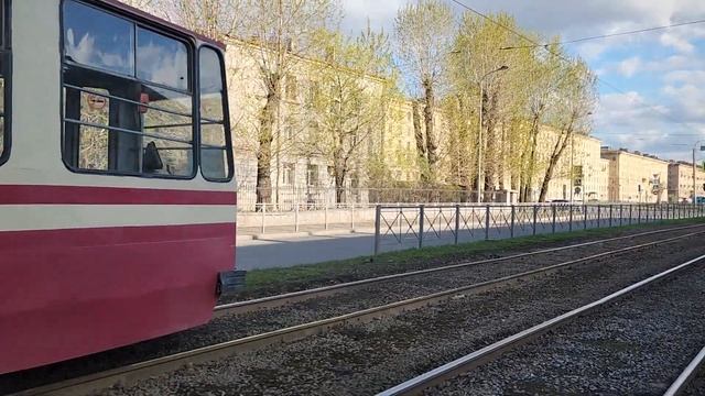 Трамваи на Кронштадтской улице перед закрытием на ремонт. 29.04.2023 смотреть онлайн