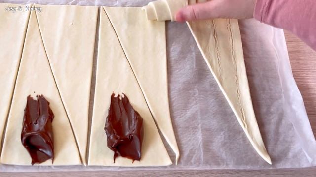 Do you have Nutella and puff pastry at home? You will NEVER buy croissants again! смотреть онлайн