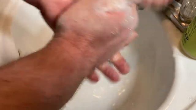 Mrs. Meyers Hand Soap (Lemon Verbena) смотреть онлайн