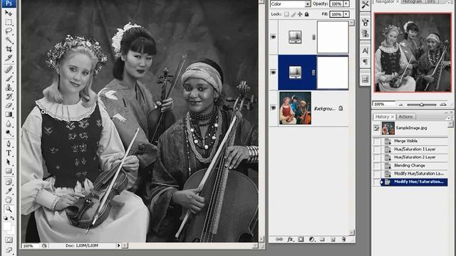 Фотошоп - Конвертация в черно белое с помощью Hue Saturation. смотреть онлайн