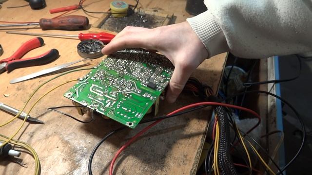 Ремонт блока питания LC-Power 550W LC6550 (шипит, пищит, не держит нагрузку)