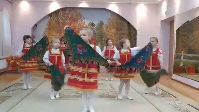 Мир глазами детей ,,Русская сторонка" слова и музыка С.Е.Кожуховской исполняет Евгения Маковкина смотреть онлайн