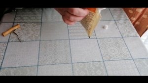 Как сделать на салате  тонкую сеточку из майонеза?!