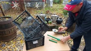 Стеллаж для цветов и рассады из пластиковых ящиков своими руками.