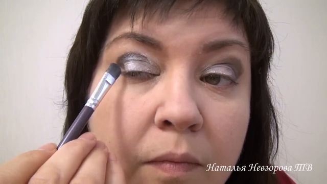 ЭКСПРЕСС-МАКИЯЖ ГЛАЗ ПРИ НАВИСАЮЩЕМ ВЕКЕ. СТОЙКОСТЬ МАКИЯЖА 24 ЧАСА! смотреть онлайн