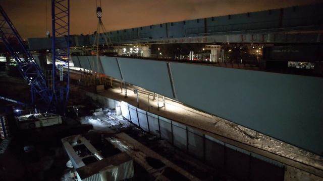 2022 г. Ночной монтаж металлического пролетного строения. Строительство участка СДКП смотреть онлайн