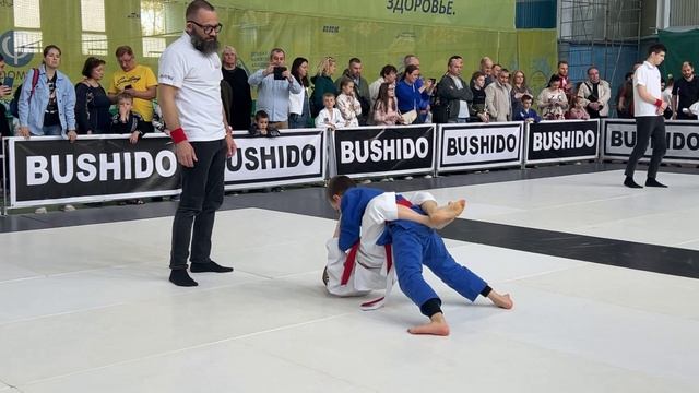 Бой BJJ Gi Bushido 6/Kids3/Теляков Леон (R) vs Федоров Валерий/Белые пояса/до 27 кг. смотреть онлайн