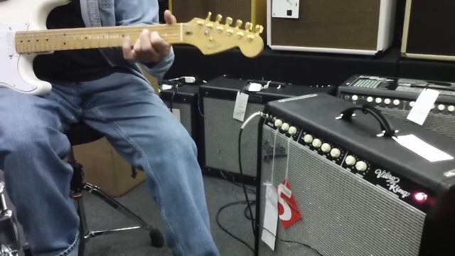 Fender Vibro-King Custom Amp Demo 2 Texas Music Emporium смотреть онлайн