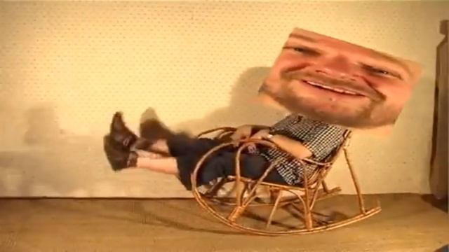 А жизнь веселый карнавал!