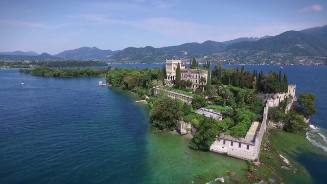 Volo sopra l' "ISOLA del GARDA" смотреть онлайн