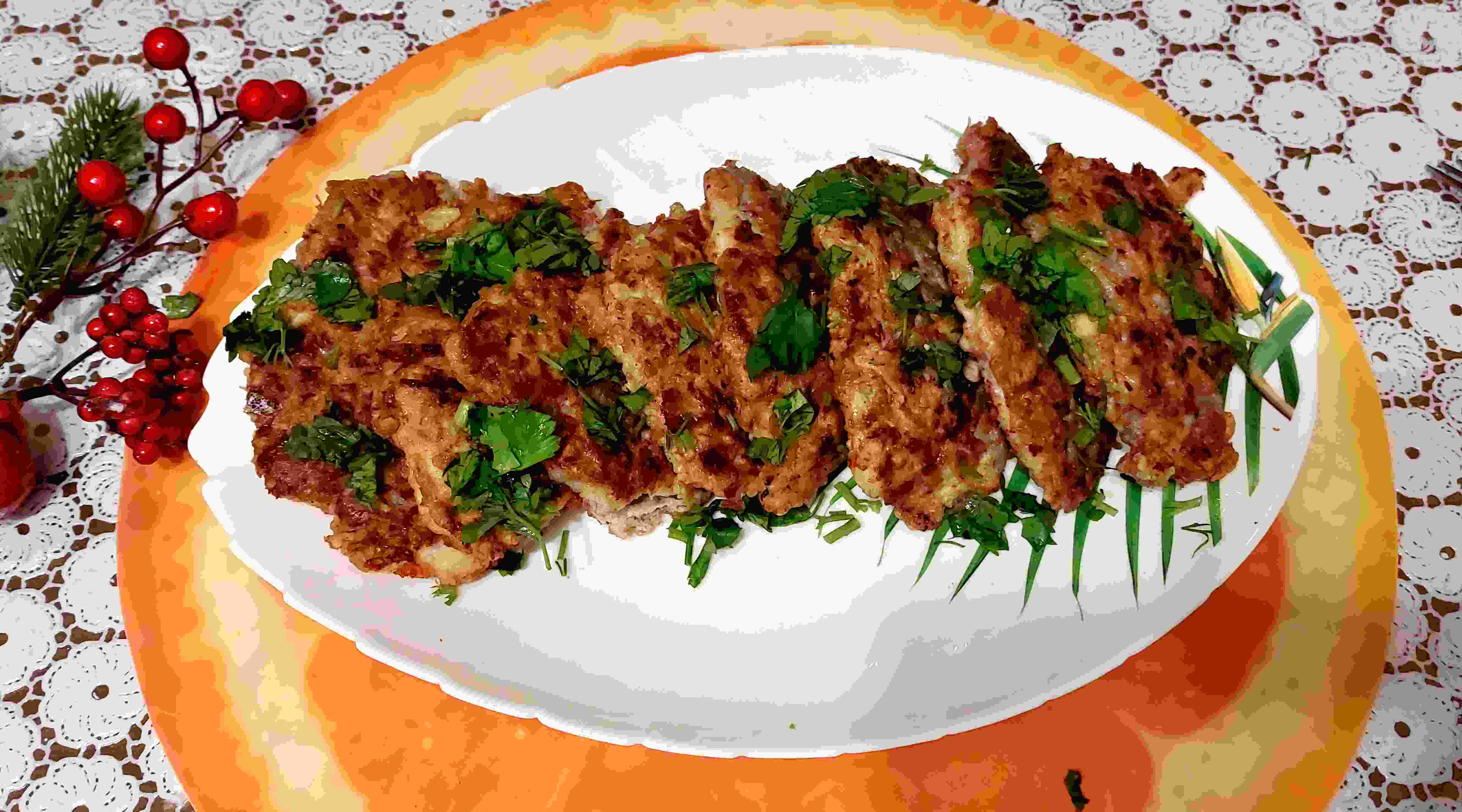 ОТБИВНЫЕ ИЗ КУРИНОГО ФИЛЕ С СЫРОМ И ОРЕХАМИ смотреть онлайн