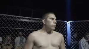 Драка. Жёсткий околофутбольщик)