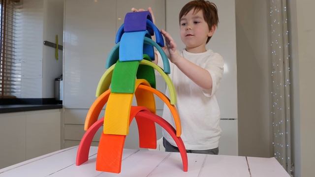 Grimm's Wooden Rainbow Review - TheDadLab смотреть онлайн