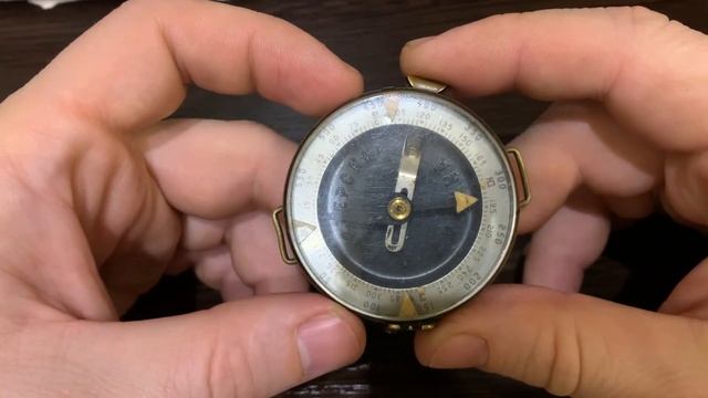 КОМПАС АДРИАНОВА 1940 ГОДА СОВЕТСКИЙ ВОЕННЫЙ ОФИЦЕРСКИЙ КОМПАС СССР МАСТЕРСКИЕ АУ РККА РАДИОАКТИВНЫ смотреть онлайн