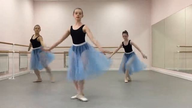 Трио из Баядерки смотреть онлайн