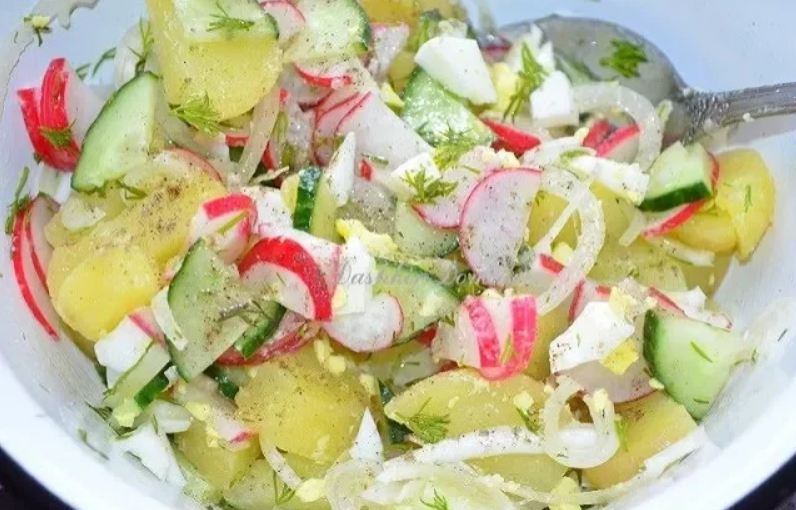 САЛАТ С КАРТОФЕЛЕМ И РЕДИСКОЙ смотреть онлайн