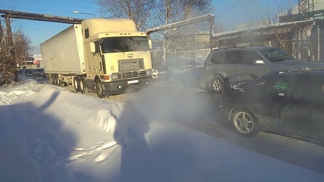 Toyota Celica vs Фура смотреть онлайн
