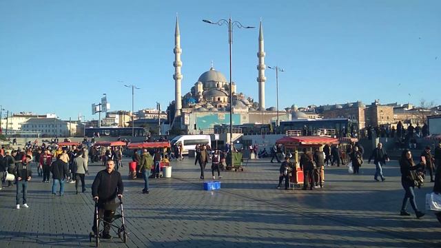 Стамбул 2020. На своих двоих. 12 марта. Р-н Галатского моста. смотреть онлайн