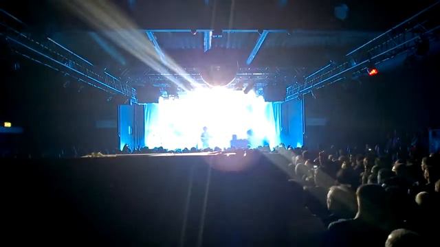 Milky Chance Live Konstanz - Stunner смотреть онлайн