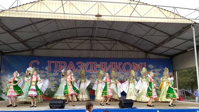 Хоровод с пляской. Русский танец. НХА "Ника", Левокумское смотреть онлайн