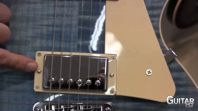 Gibson 2014 Les Paul Models - Gibson's Jim De Cola Reviews The 2014 Les Paul Traditional Model смотреть онлайн