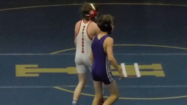 101 #4 Kaiden Stewart (Effingham) over Avery Henderson (Harrisburg) Fall 3:00 Consolation SemiFinal смотреть онлайн