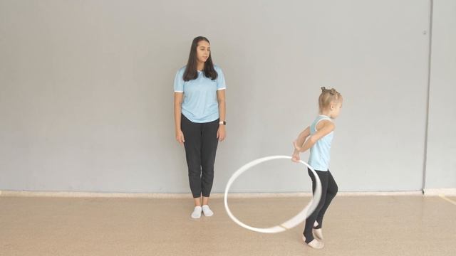 Урок №57 Связка упражнений с обручем. Художественная гимнастика. Обруч в художественной гимнастике смотреть онлайн