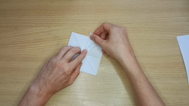 Оригами \ Прыгающая лягушка (Жаба). Легко и быстро. смотреть онлайн