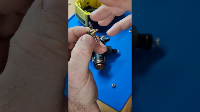 Пыль в подшипниках лазерного уровня. Как работают новые подшипники , сравнение. смотреть онлайн