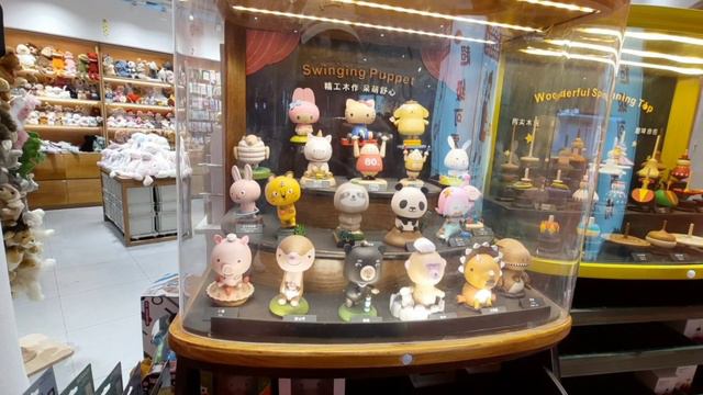 Xidan Street in Beijing with Girls: Anime, K-Pop, and Food смотреть онлайн